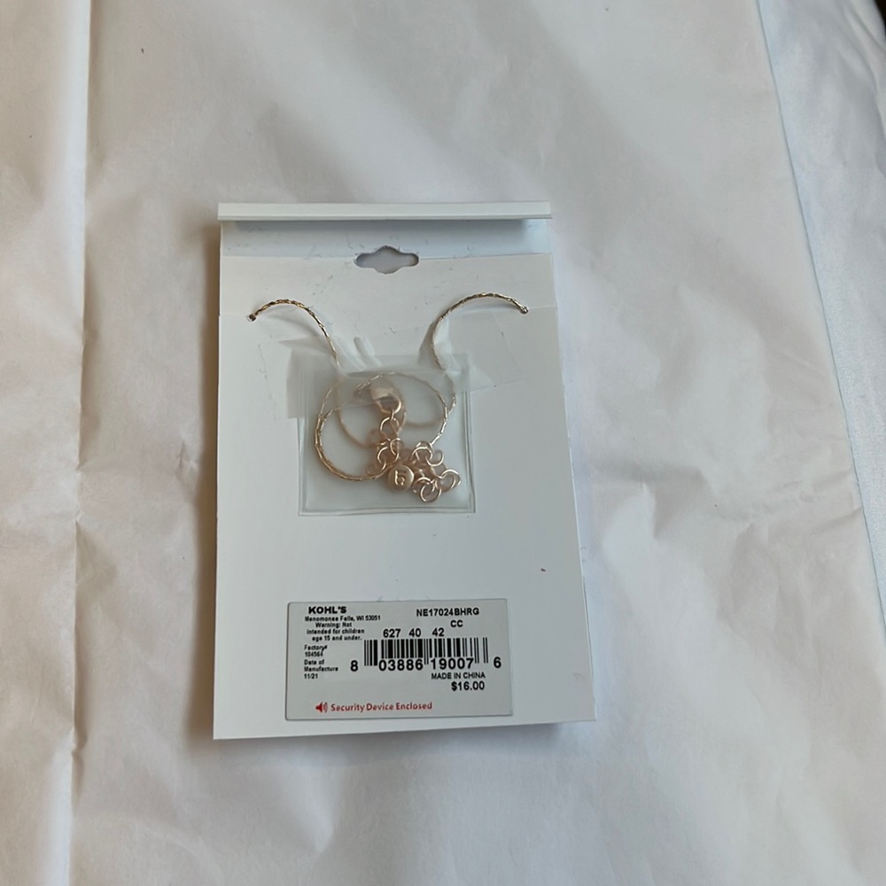 LC, Flower Necklace - Picture 2 of 2